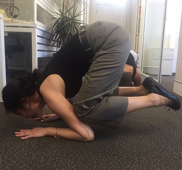 ActiveSmartWA's tweet image. In the ActiveSmart office we always try to walk the talk. Here's one of our coaches showing you don't need a lot of space for #officeyoga!