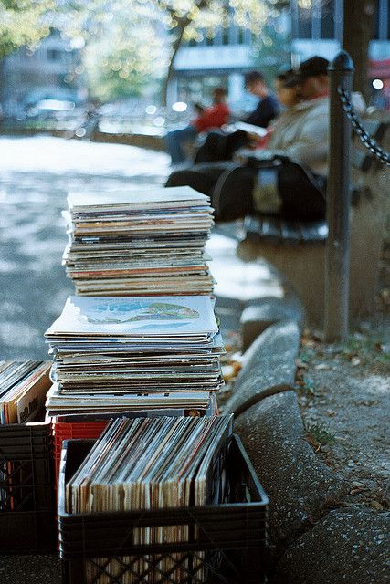 VJ_VirinZy's tweet image. วันนี้คุณฟังเพลงแล้ว รึ ยัง! #musicstyle #listening #feelgoodspaces #Chillout #feelingfestive #itmylife #AllTheWayUp pinterest.com/vjvirinzy/musi…