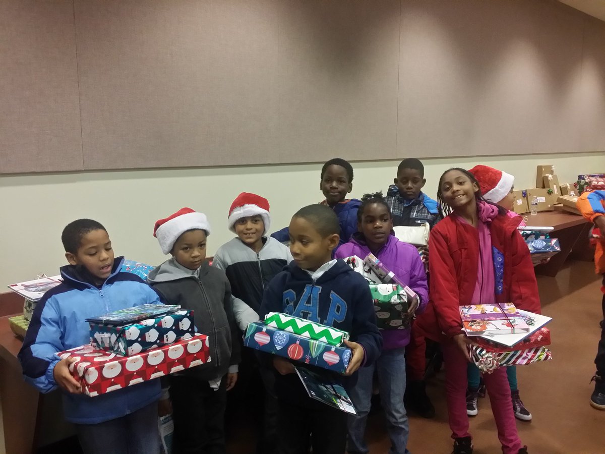 Had a great time giving toys to kids in need. Thank you <a href="/Hasbro/">Hasbro</a> <a href="/generationOn/">fwfker</a>  #joymaker #netde #delawaremilitaryacademy #inwilm #community
