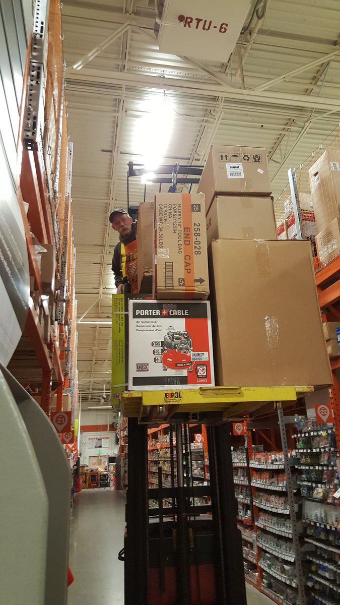 APowell4176's tweet photo. Freight team hero Steve! Thanks for all you do! https://t.co/O24YUbW9q6