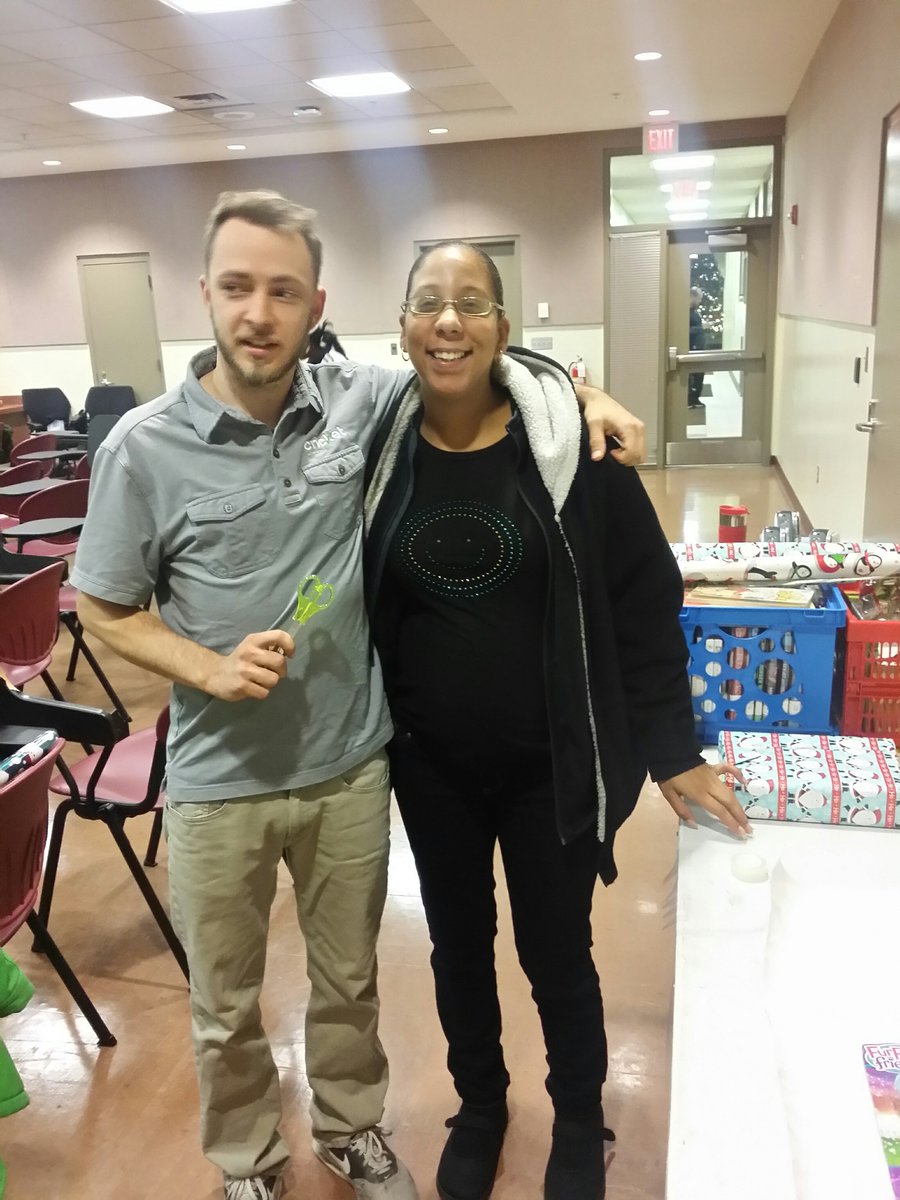 Thank you <a href="/Cricketnation/">Cricket Wireless</a> Wilmington, Delaware Manager Robert for donating wrapping paper &amp; wrapping presents for the kids. #netde #inwilm