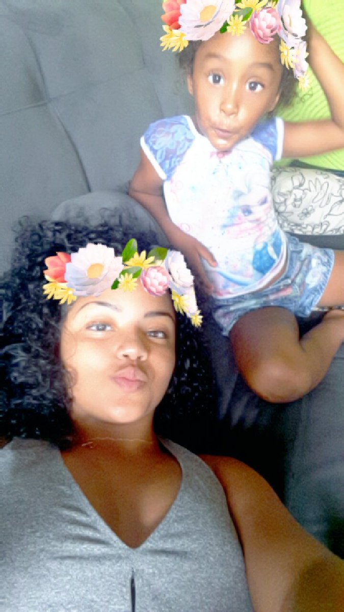 BrendaMarqus1's tweet photo. A mais abusada!! #Amomt 😍❤👭👸💘 https://t.co/EkHqMxewE9
