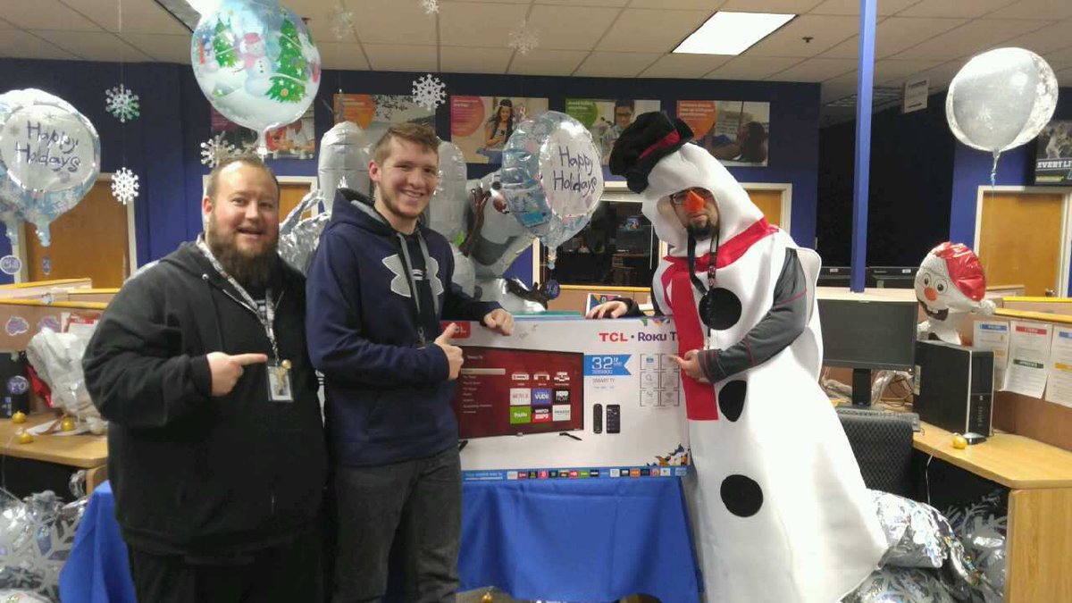 kkleff3's tweet photo. More 21 days of Christmas  prizes. Keep the dtv Rollin in! Boise is sleighin it . #teamboise @BoiseCCM @domesticveep https://t.co/GRxlaF5Cdo
