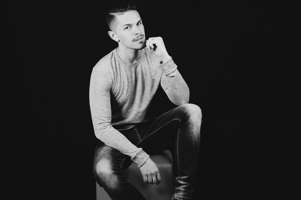 Sandy_Pix's tweet photo. Bientôt les fêtes... contactez-moi pour toute collaboration shooting 😉 #sandypix #photographie #model #lille https://t.co/38Lx8HnVRZ