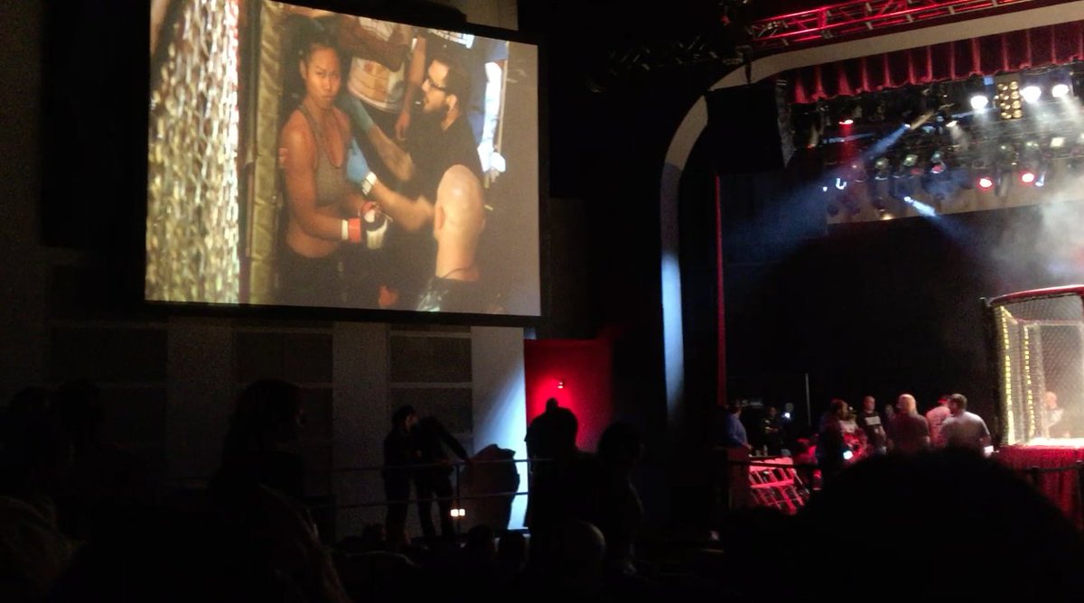 SavannahEm1's tweet photo. Sharing a moment with my opponent :)
#prommadebut #gladiatorchallenge #mma #fightnight #savagebuddha #savannahem #thecompoundmma #knockout https://t.co/FuhgTvxlQa