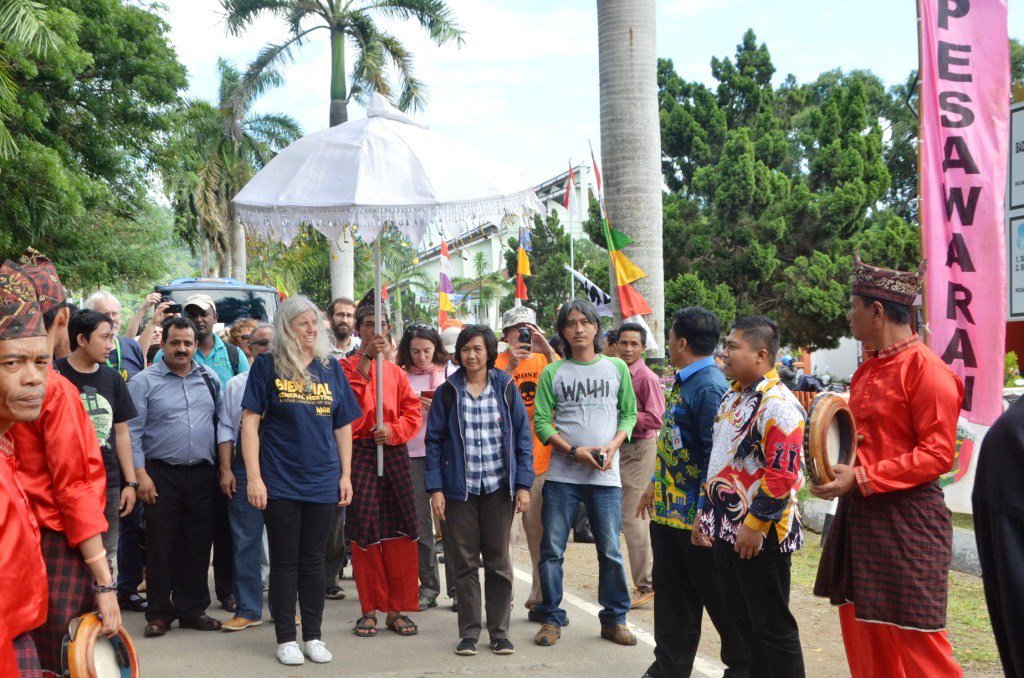 Aktivis Lingkungan Perwakilan 74 Negara Mengunjungi Desa Hanura hanura.desa.id/aktivis-lingku…