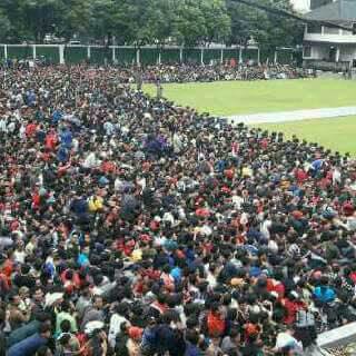 Pemburuan Tiket FINAL AFF2016 di kodim BOGOR #FinalAFF2016 #Indonesia #AntriTiketTimnas