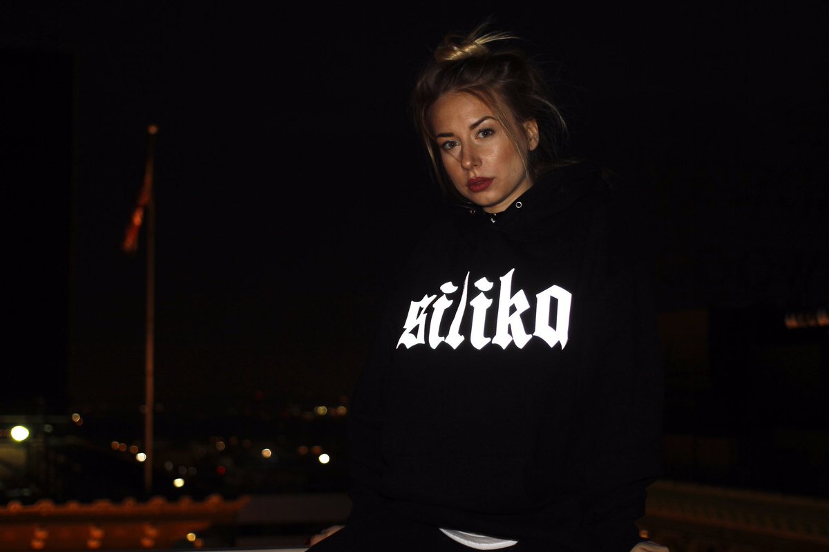 SilikaLife's tweet photo. #SilikaLife @Kalinka_amor 📷 #Jonny_jay https://t.co/3jfylR3S7g