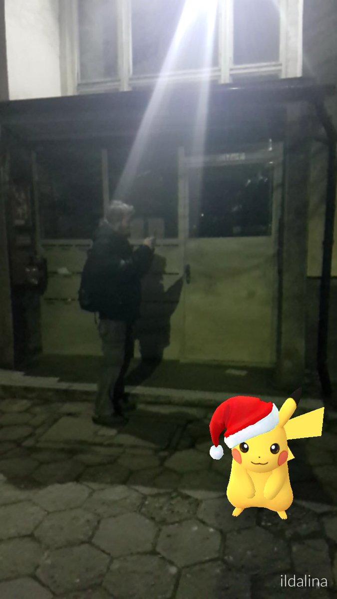 trainerildalina's tweet photo. The quest for Santachu continues! #PokemonGO #HolidayPikachu https://t.co/rmJj6auegK