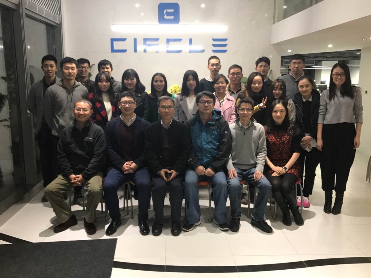 us_circle's tweet image. The entire collection! The investor is coming!! :)