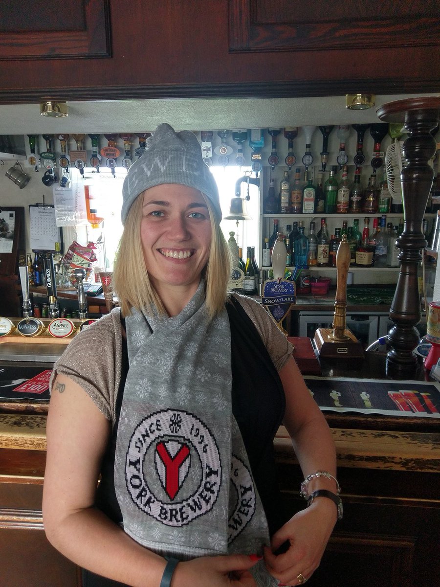 Morning! Here's Kirsty from The Roundhill Inn, Rastrick, looking festive in her limited edition YB hat and scarf! ow.ly/J1zs3074Fi1
