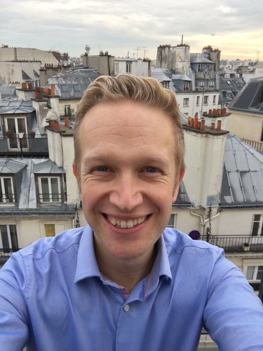 Is it the Moulin rouge?? No - it's <a href="/Microsoft/">Microsoft</a>!!