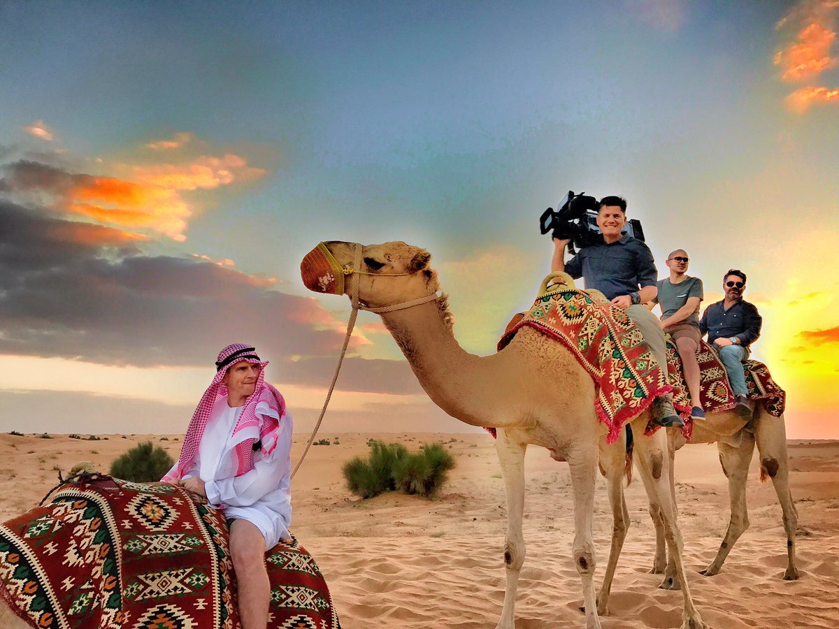 pdwnews's tweet image. When in Rome..... #sunriseweather #sammac #sun7 #dubai #camel #camera #breakfasttv #desert
