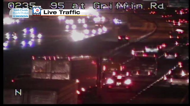 Crash on I-95 NB at Griffin Rd #traffic https://t.co/rRqFBvGD3c