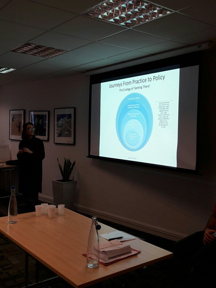 Sinead_PB's tweet image. @Nins0 sharing research: Influencing policy isnt about being a maverick but noticing opportunities and being supported at #spaces4hope2016