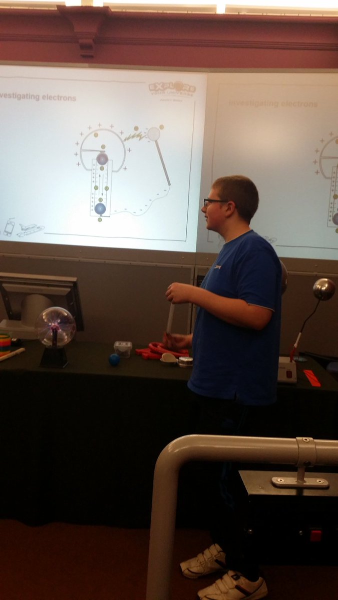 OSSMA_Sci's tweet photo. We're at the Catalyst today.  Joshua makes a bulb light with no wires!!! https://t.co/3wnCeASzsk