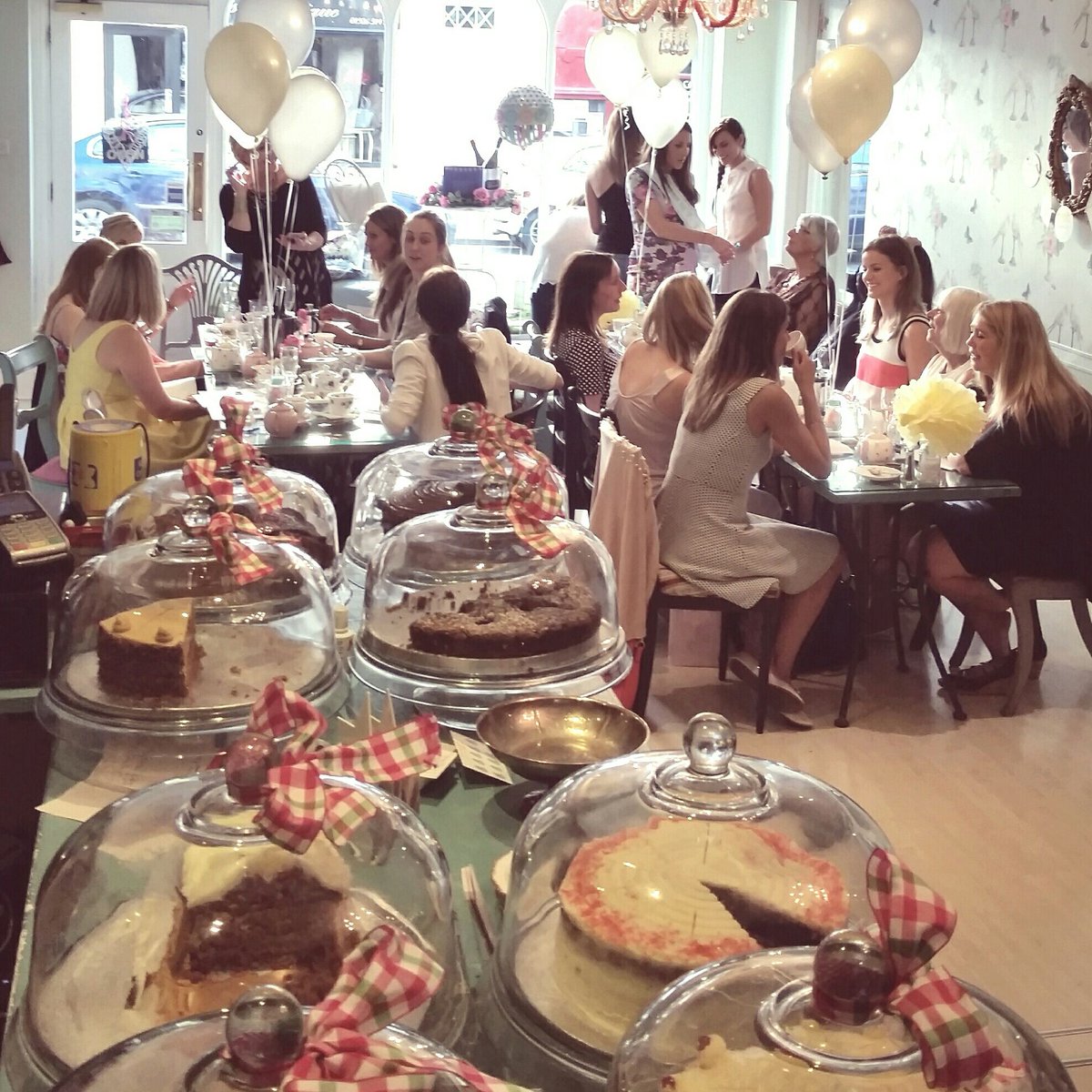 vinteas's tweet photo. Party Time?
Why not have your Christmas, hen,baby shower or birthday party at @vinteas. Private hire available #loveleam #coventryupdate https://t.co/piMzqtjPwC