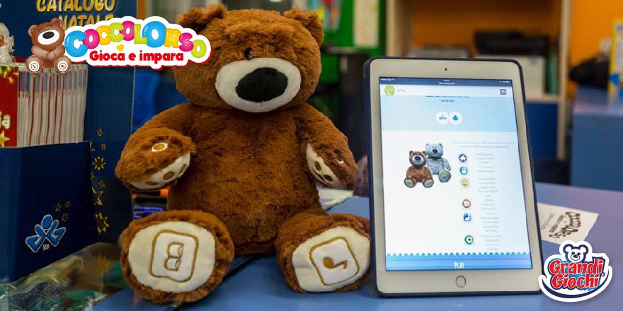 L'orsetto Teddy Bear ha una storia di 100anni e quest'anno arriva in versione tecnologica con <a href="/GrandiGiochi/">Grandi Giochi</a> #Coccolorso #GrandiGiochi