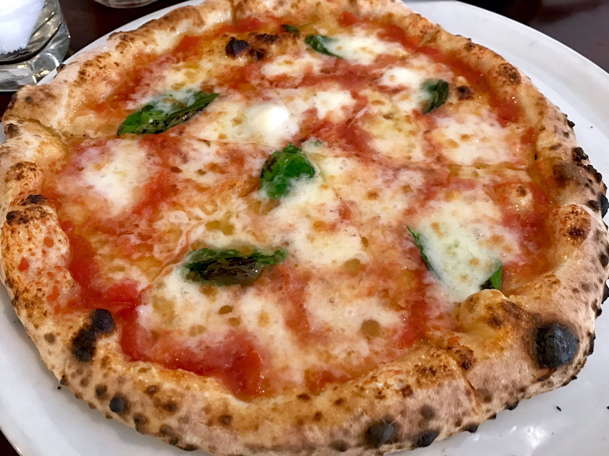 山内 直人 A Twitter Pizza Borsa ピッツァ ボルサ 池袋 東京都豊島区西池袋 ランチでアイスピーチティー サラダ ピッツァの3点set マルゲリータとトンノを 生地の表面はサクッとカリッと中身はモチっと 塩分とコシが強めのナポリ 山内 直人 A Twitter Pizza Borsa ピッツァ ボルサ 池袋 東京都豊島区西池袋 ランチでアイスピーチティー サラダ ピッツァの3点set マルゲリータとトンノを 生地の表面はサクッとカリッと中身はモチっと 塩分とコシが強めのナポリ