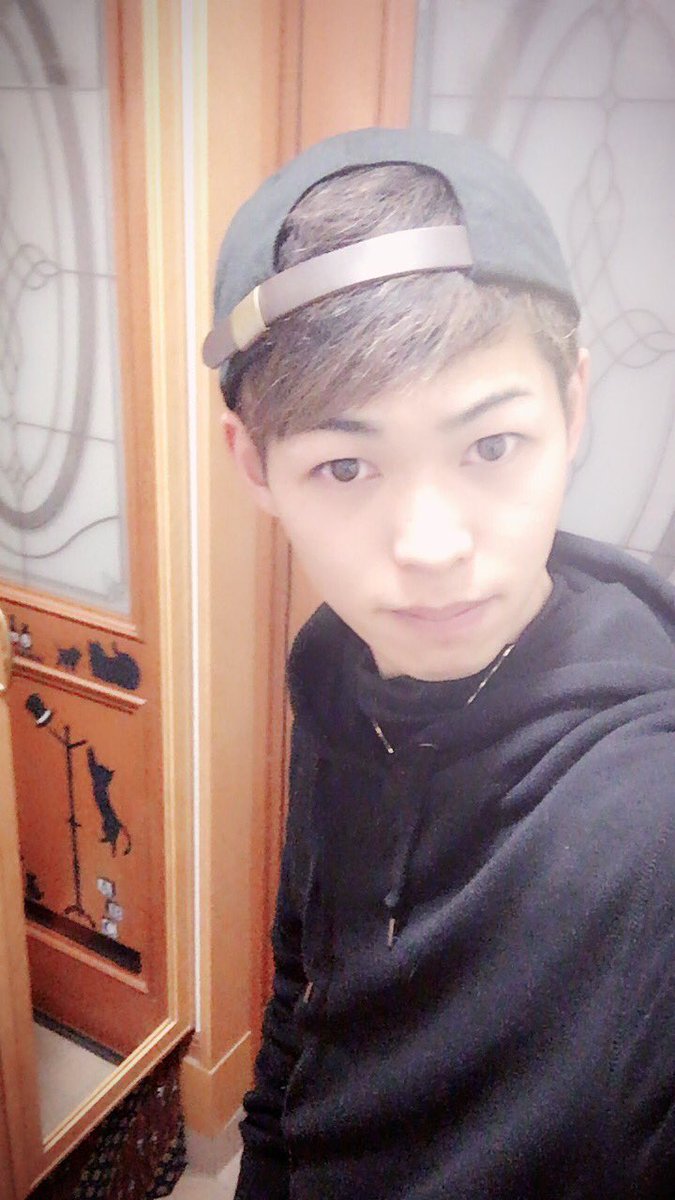 ボイトレいってきたよー♪
歌って本当に繊細で難しいよね(´･_･`)
でもだからこそもっともっと上手くなりたいって思える😎
がんばろー😈