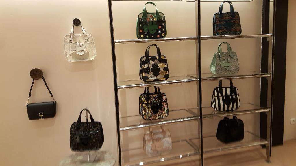 BarbaraLegras's tweet photo. 10th Anniversary cocktail @ #TilaMarch store Place du Marchę St Honorė with the 10 exclusive anniversary bags celebrating Paris https://t.co/KPFyFNcKCV
