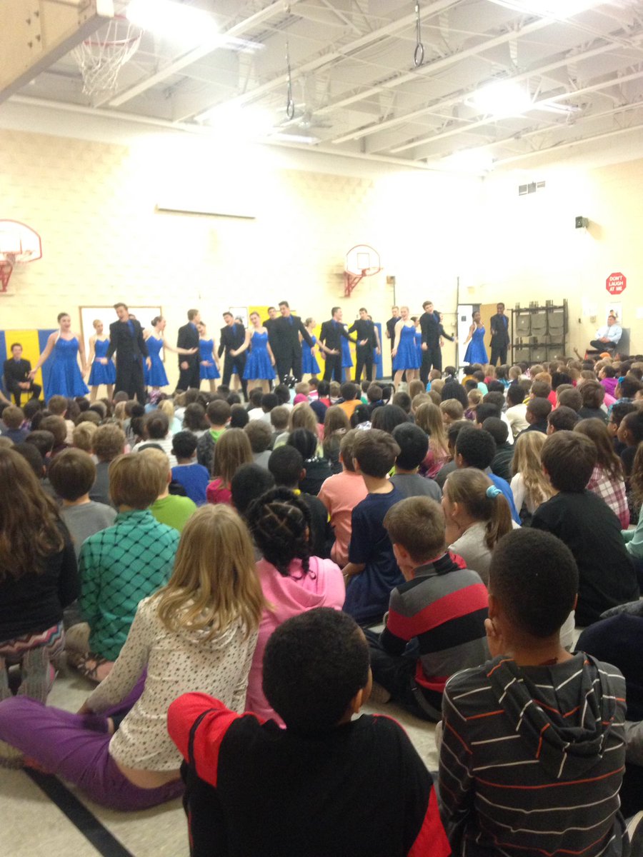 5thRoyalManor's tweet photo. Thanks @GLHSLions for a great Chorale performance today! https://t.co/rsTFz5BaLL