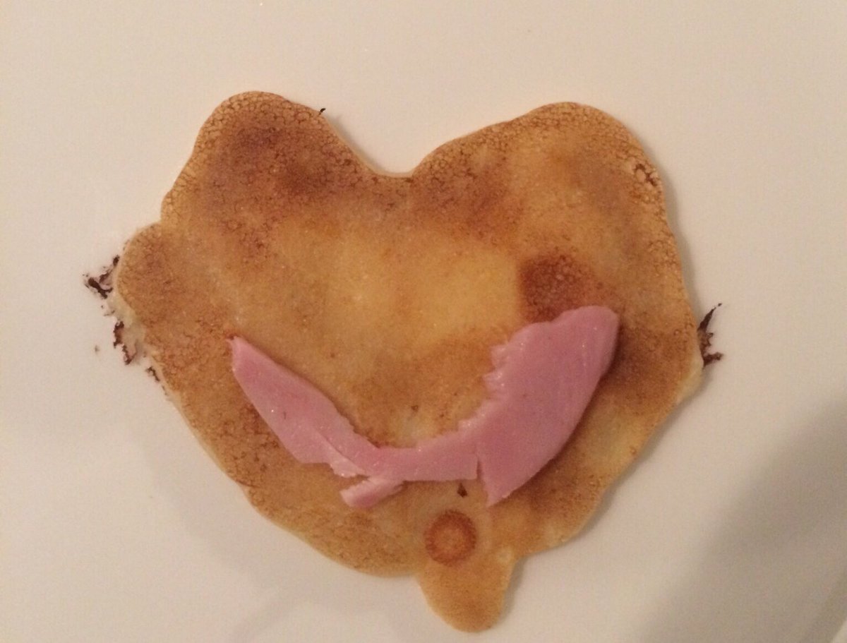 SmileeClub's tweet photo. Une photo de @Ada1374 qui illustre le #SmileeClub : pour le coup cette #SmileeCrepe nous donne faim! ❤️ @soif2joie https://t.co/jhfy99Q7LA
