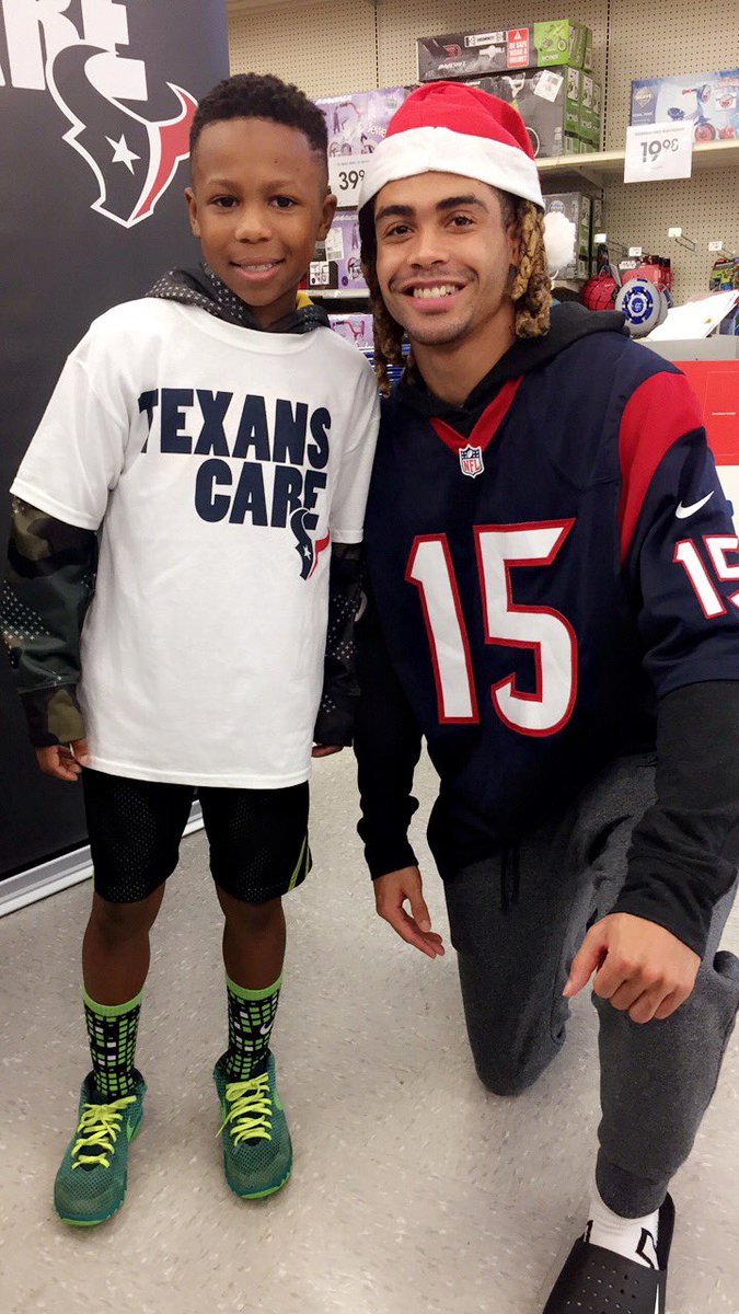Want to watch 14 kids shop with the #Texans rookies at @Academy? #TexansCare   Spoiler alert: 🚲   👻: texans https://t.co/myu42Q6ewR