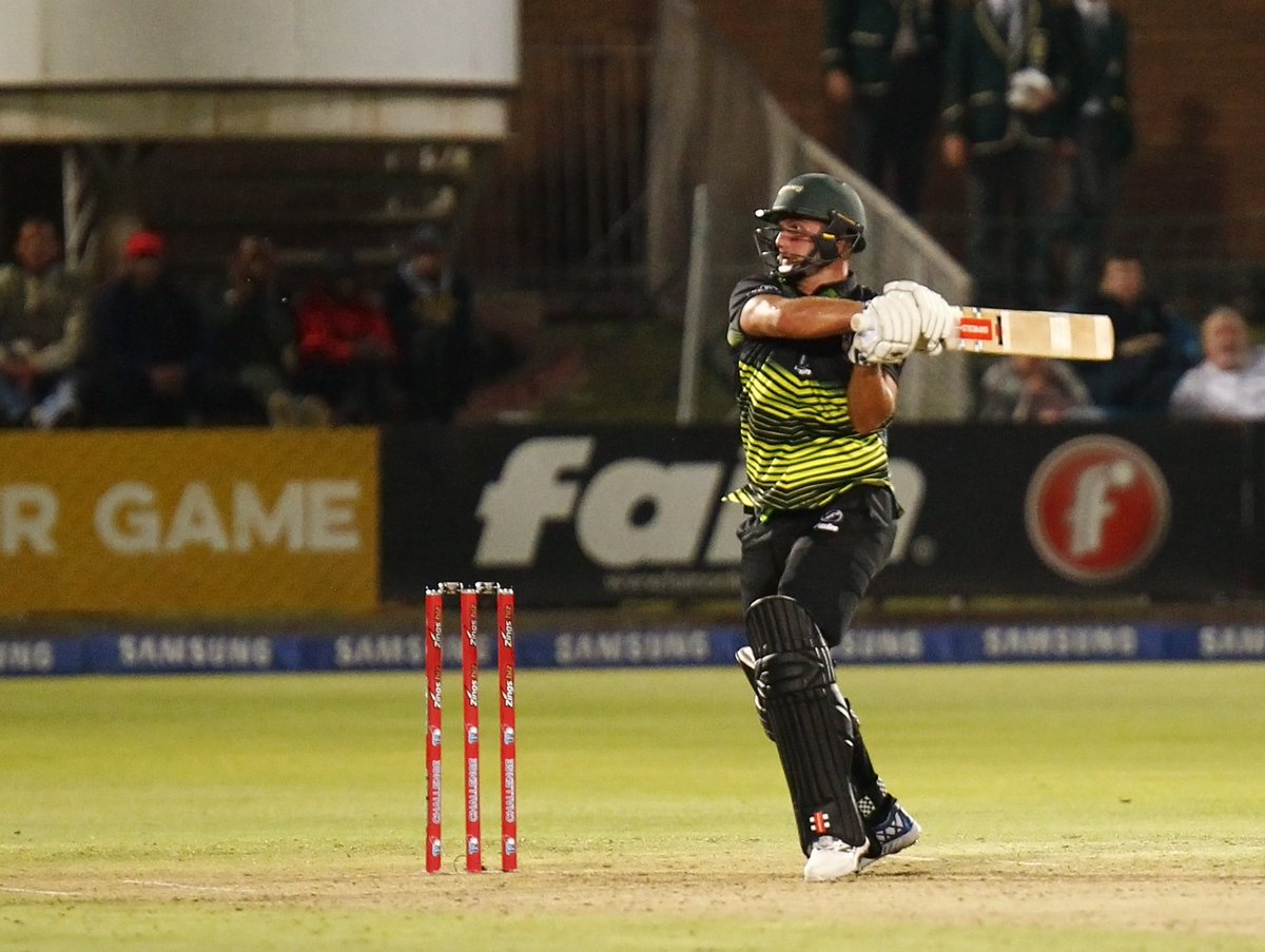 ProteasMenCSA's tweet photo. Good over from Phangiso, just 3 from it. Warriors need 67 from 60 to win. Who's going to take this match and own it? #T20Challenge https://t.co/vFN4EcqFCn