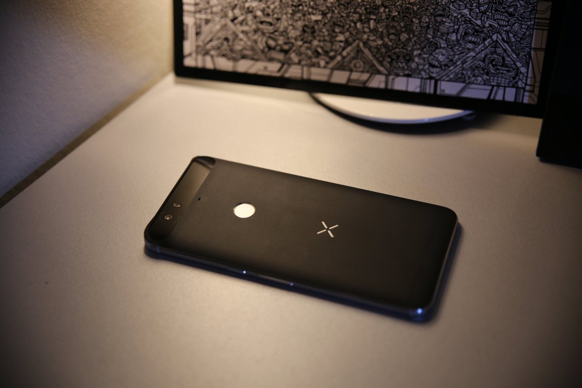 manbd0's tweet image. New look for my Nexus 6P with @dbrandSkins #MatteBlack 🔥🔥