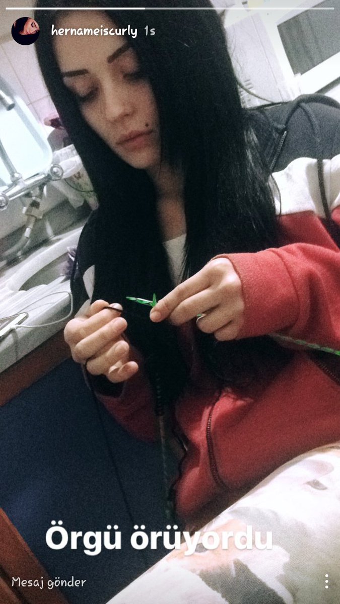 Hazalim örgü yapıyormuş😄 suan