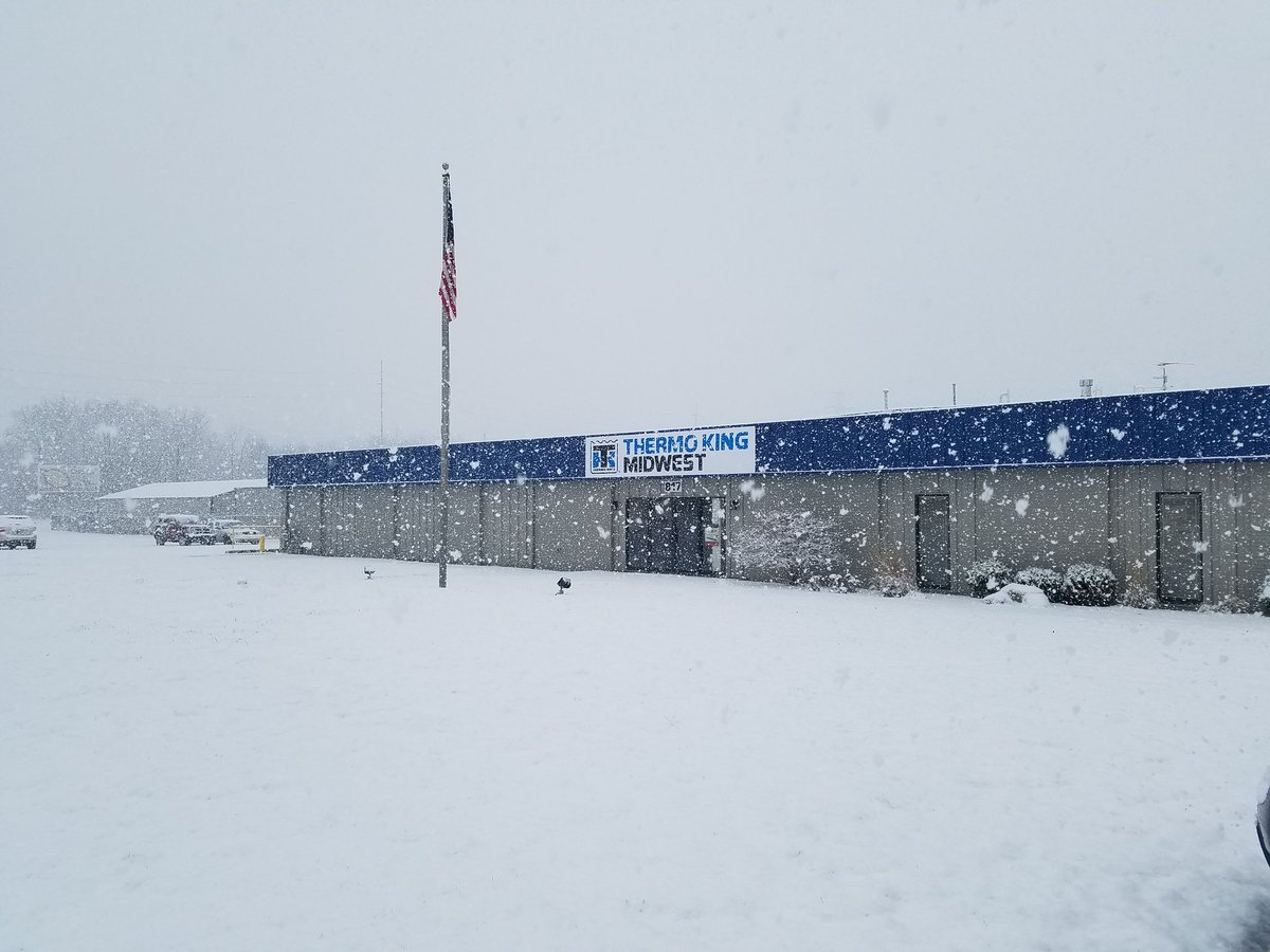 TKMidwest's tweet photo. It is beginning to look a lot like Christmas here at Thermo King Midwest Indianapolis. https://t.co/ZbVtkoJtG0