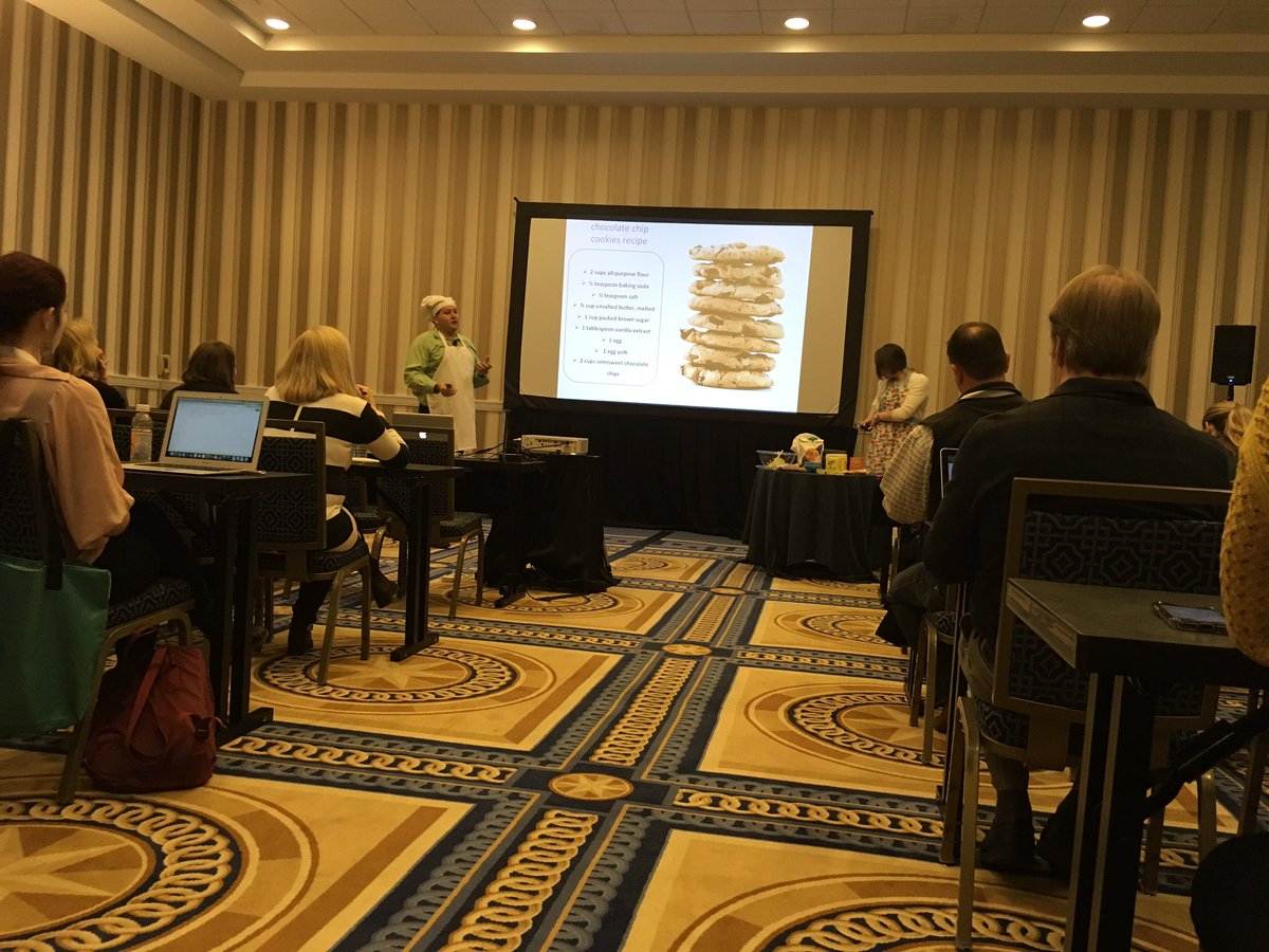 DanScheeler's tweet image. Learn the recipe for a great website from @RheaMSteele and @craigsorrell at #tech16