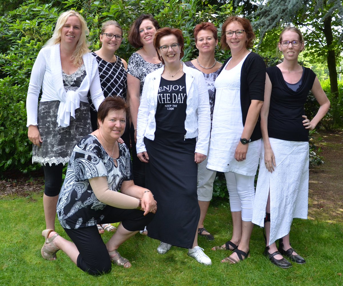 En ook onze sopranen zijn van de partij! (v.l.n.r.) Janine, Laura, Wilma, Petra, Wilma, Renate, Aaike en Marloes en Yvonne (niet op foto)
