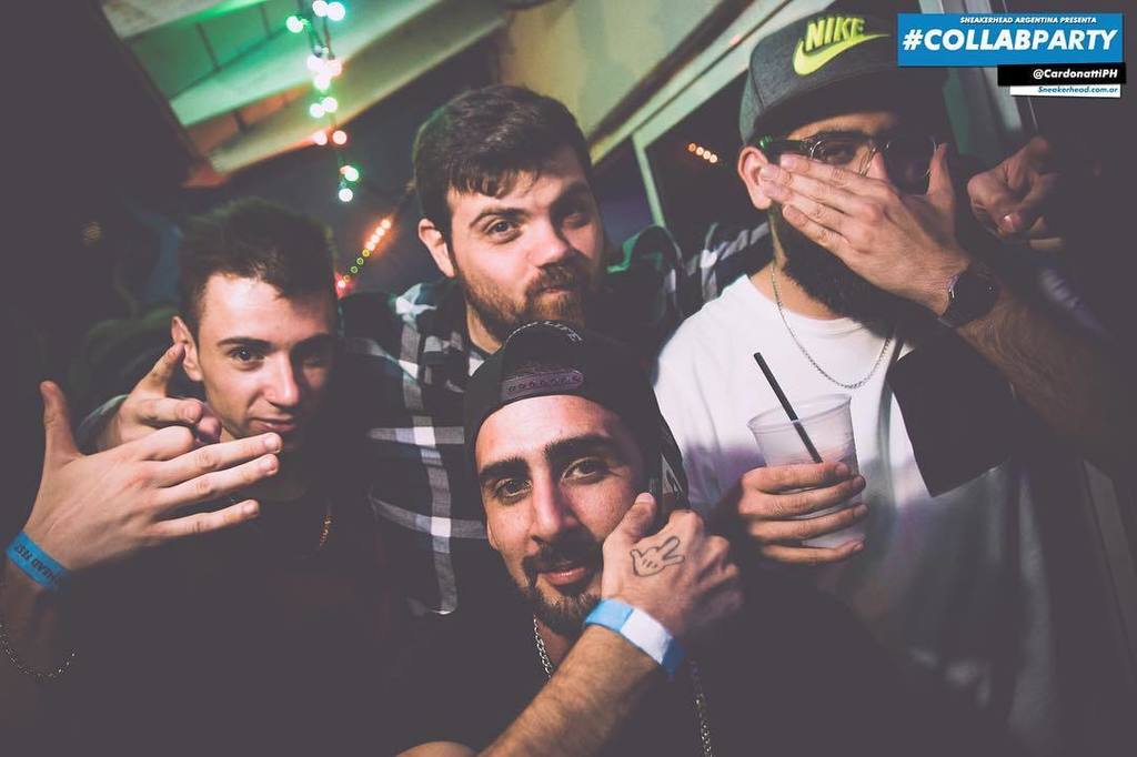 SneakerheadAR's tweet photo. Más zapas, más fiestas! #CollabParty vol 2 Summer '17 🍾 #Sneakerhead #party #fiesta #sneak… https://t.co/o1zMQJ9arR https://t.co/NA0zDvX66z