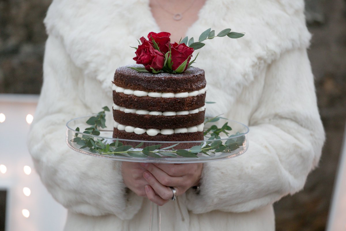 cowshedcrail1's tweet photo. From our #winterwedding shoot - a beautiful cake cake by @CakeLesley https://t.co/MLYBAcpvhZ