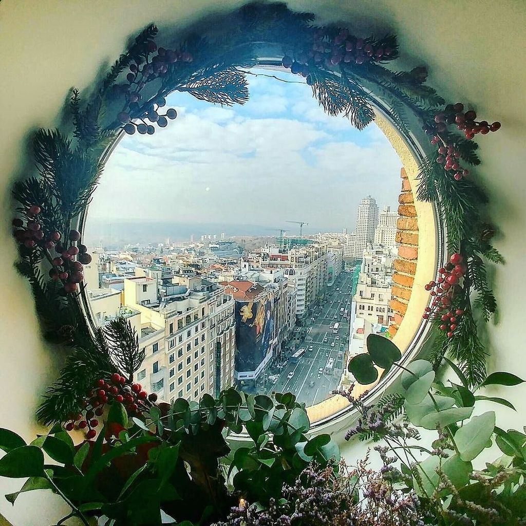 MaisonPenedes's tweet photo. De #madrid al cielo o la #navidad según @amazonfashion @amazonfashioneu #amazon #amazonmod… https://t.co/xBGvuDCAj7 https://t.co/E2UpcZ0QKZ