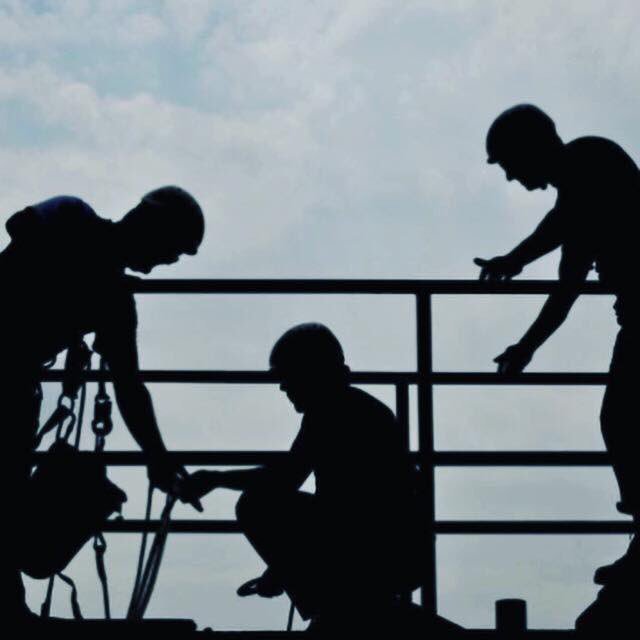 Andy_N3wland's tweet photo. @DSFireUpdates #firefighters on #OperationalLicence training #SHACS #ConfinedSpace (photo credit Ian Wheeler Wellington Fire Stn) https://t.co/742NTMpOfs