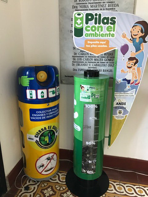 BEC_SUSTAINABLE's tweet photo. Puedes disponer en @crautonoma tus pilas usadas y envases vacíos de insecticida. Toda una #actitudBEC @MinAmbienteCo @ANDI_Colombia https://t.co/c4AFblBUBs