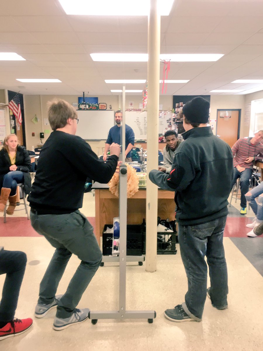 beastsimek's tweet photo. Some rowdy stress relief in HUB today. Lippold v Simek in BE Pictionary. #HUBrocks ๐๐ผ https://t.co/3ewNaiurOU