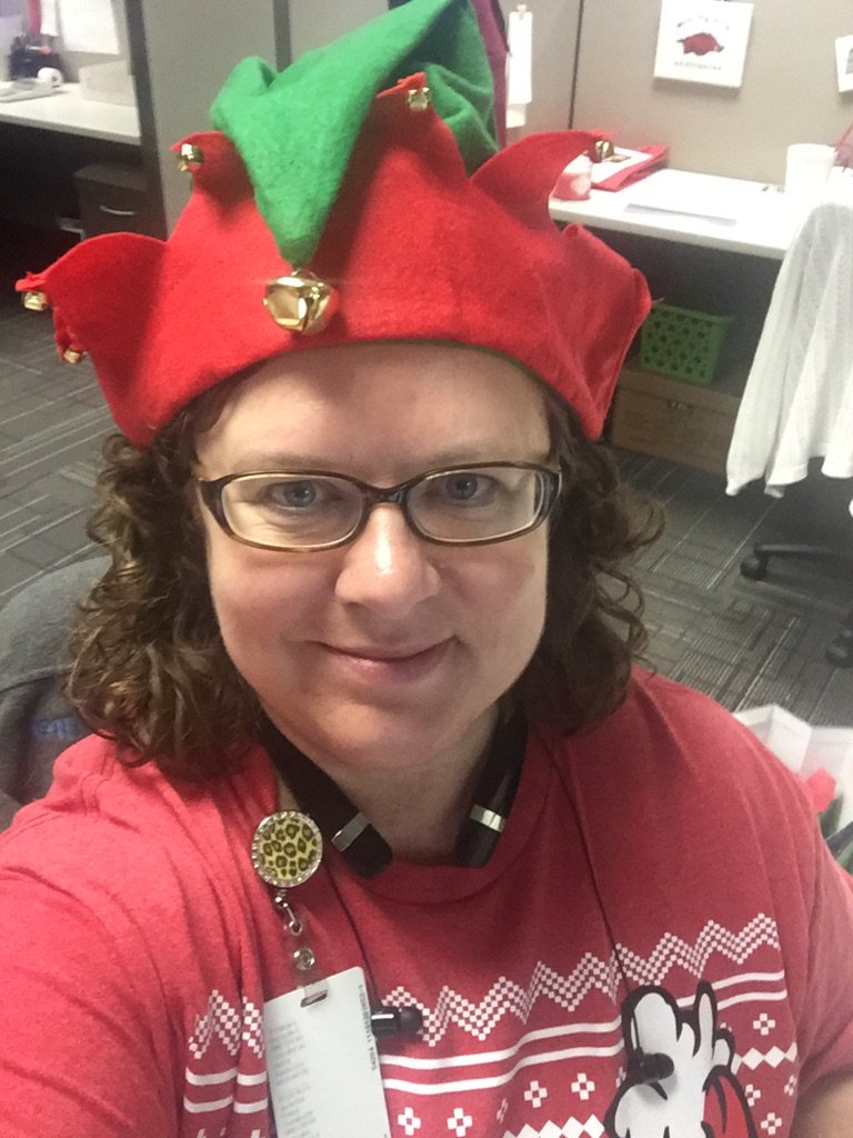 doublejo18's tweet image. Best elf ever 😊😉😜