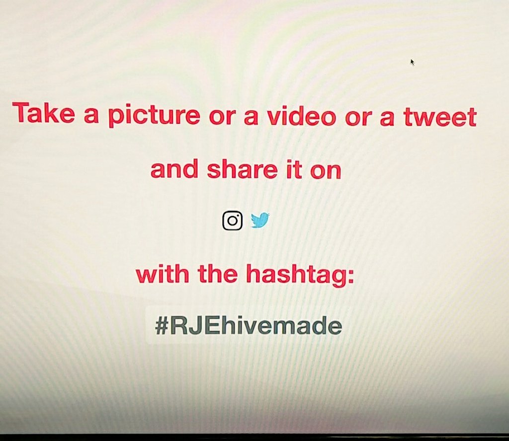 RJEBelgium's tweet photo. C'est @pictawall qui va nous aider à animer la soirée ! #RJEhivemade @hivemade https://t.co/1GnnigMBbC