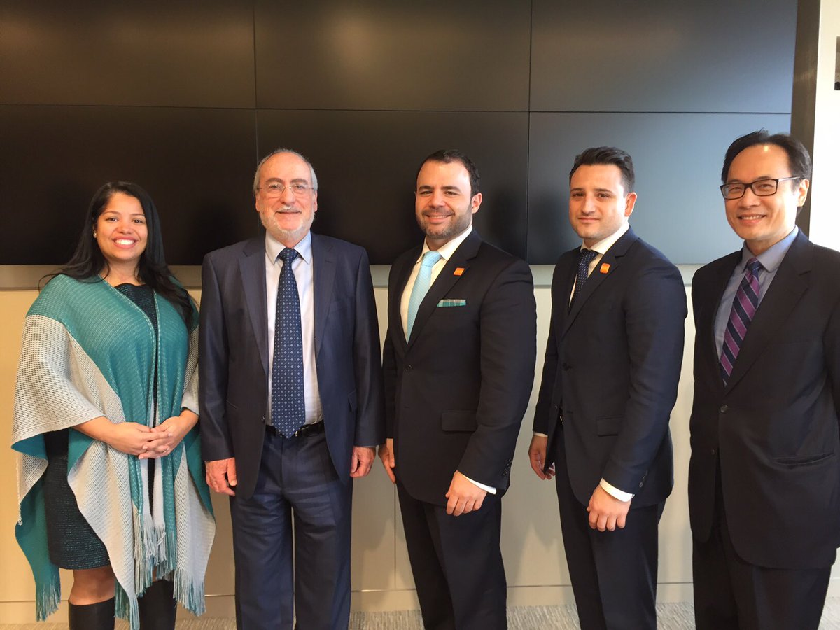 Honored to meet former Israeli Supreme Court President Asher Grunis this morning <a href="/DominicanBar/">Dominican Bar Assoc.</a> <a href="/HNBANewYork/">HNBA New York</a>