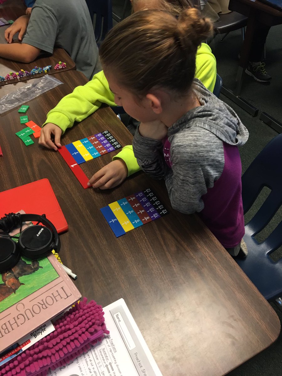 AcaciaLaFont's tweet image. Students are exploring fractions to determine equivalent fractions. #FSDmath