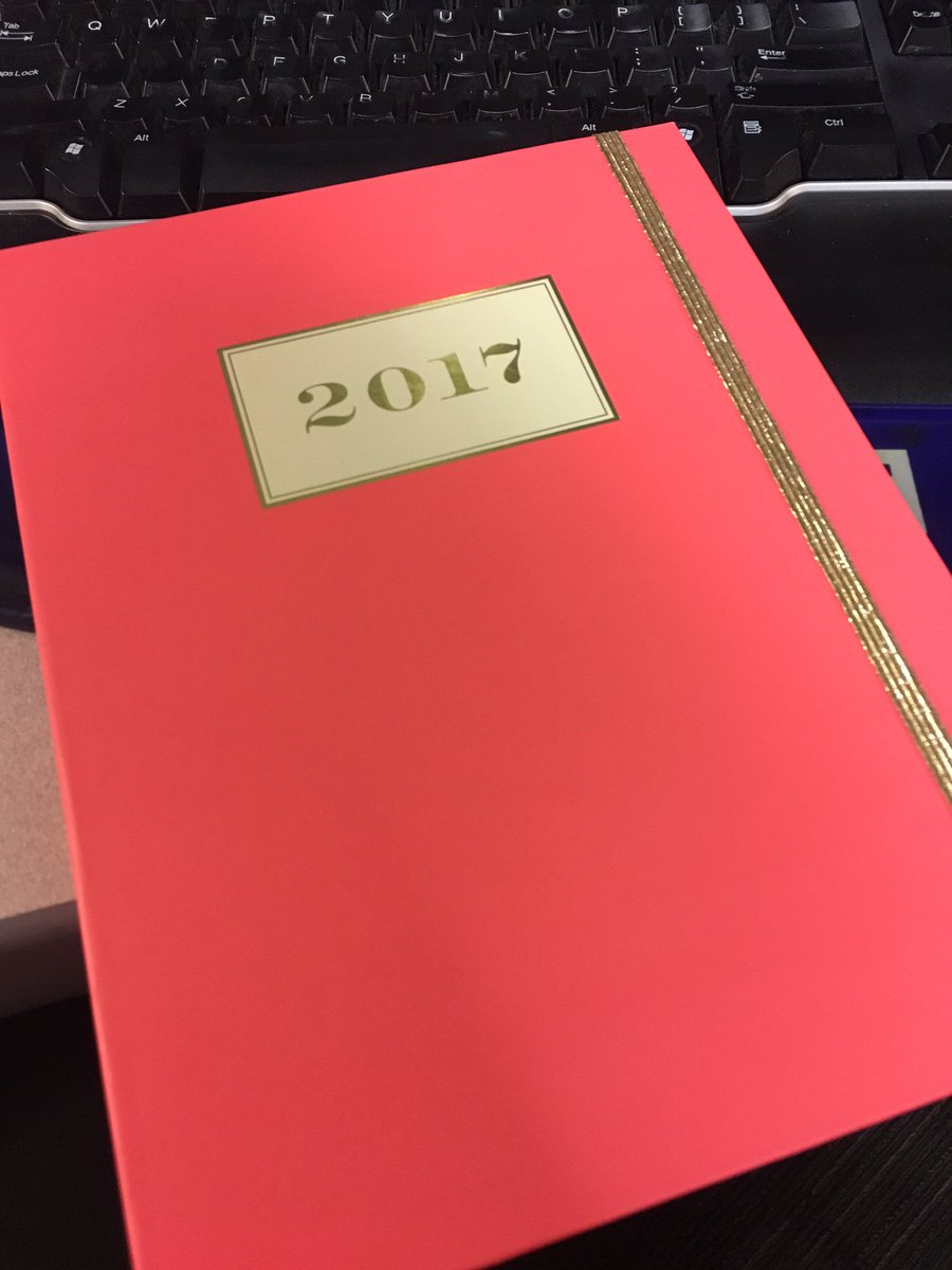 LJKraynak's tweet photo. Excited about my new planner! #readyfor2017 #stillusingpaper #2017MDPplanningmode https://t.co/IloNbnPizj
