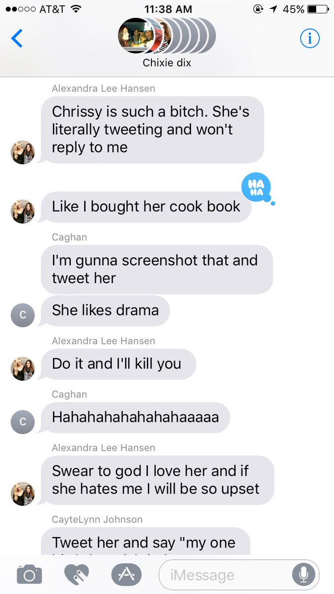 katylsill's tweet photo. @chrissyteigen like she bought your cookbook, c'mon Chrissy https://t.co/9jeT4zJXva