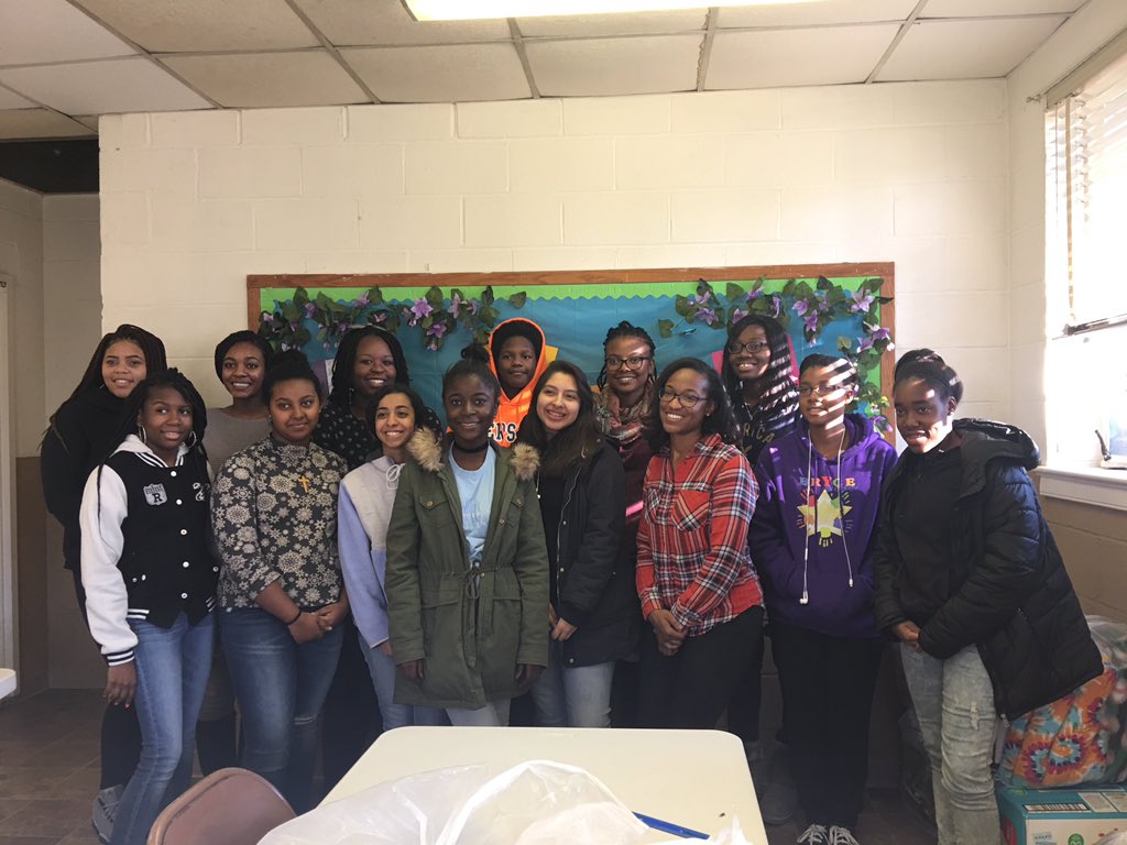 GirlsHealthEd's tweet photo. Love this photo from our workshop this week w/ @BRYCEProject. These young women are incredible! #healthed https://t.co/KBDdlKnMe6