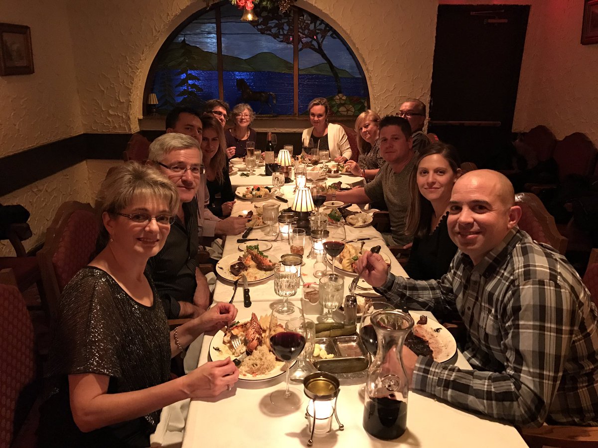 ConceptDevelo12's tweet photo. Great night with great people at the #Conceptdevelopmentgroupinc #Christmasparty2016 #Zorrossteakhouse https://t.co/bNkIVaKTfs