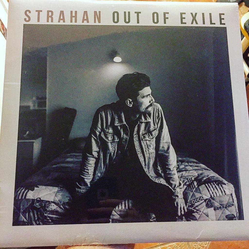 LifeOnWARD's tweet image. When that vinyl you had forgotten about arrive from New Zealand!

#strahanmusic #outofexile #vinyl #vinylcollection