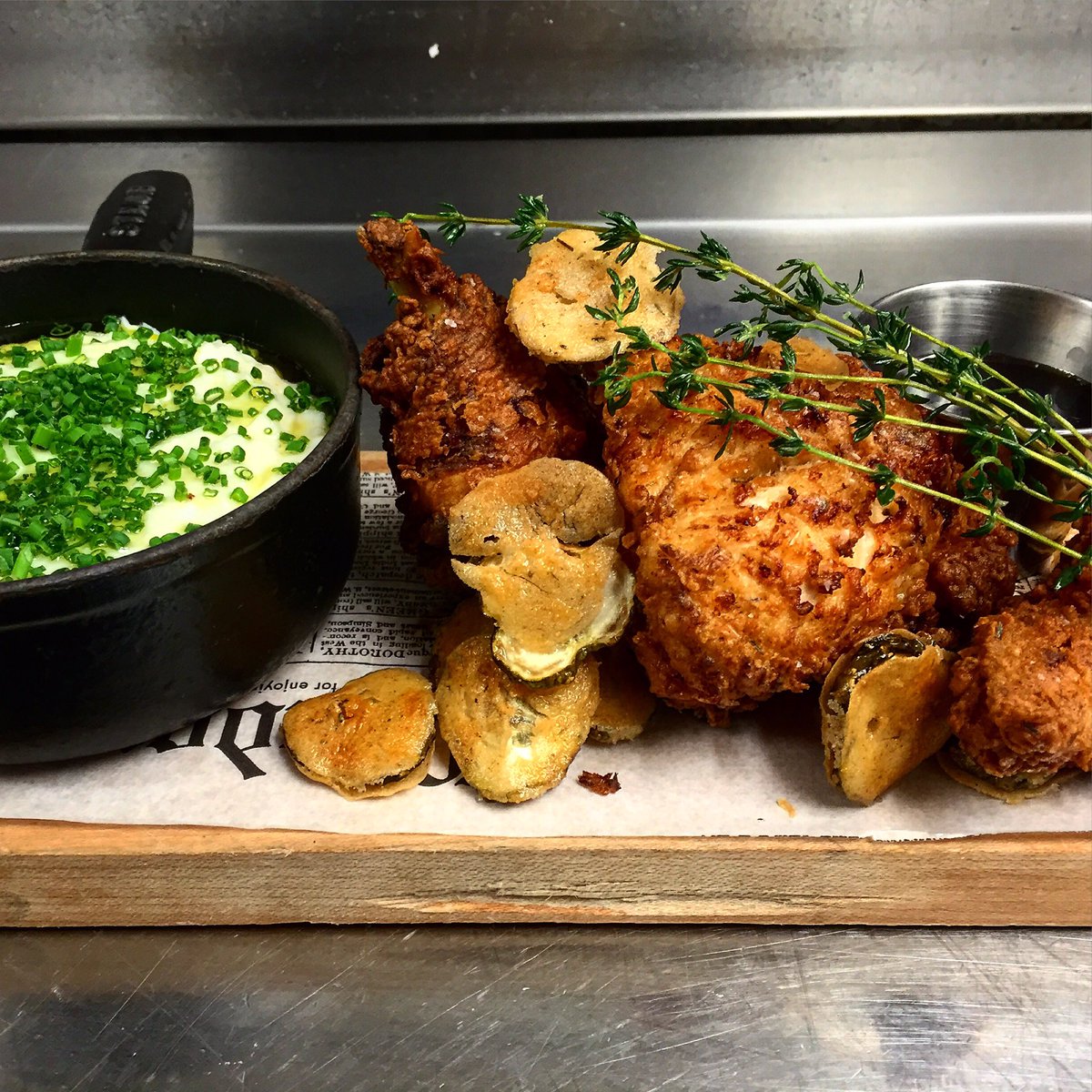 Fried Chicken special tonight! With fried pickles, cheesy grits and #steenssyrup Come n get it #FriedChicken #nyc